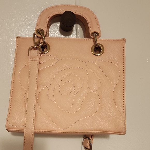 Handbags - Elegant Pink Leather Handbag